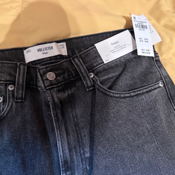 Hollister, baggy jeans brand new wide 32 x 32 size - Picture 4 of 6